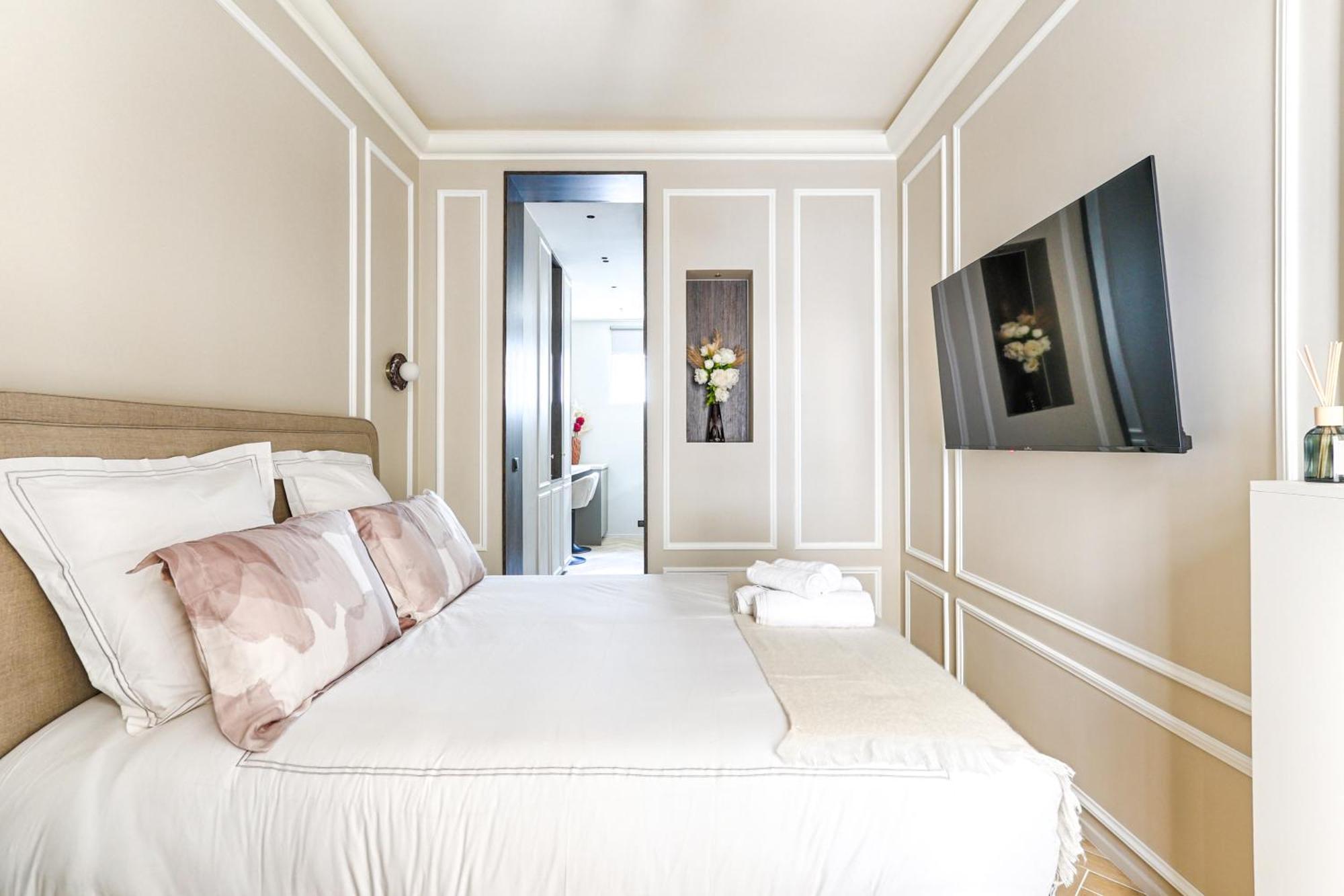 Luxury And Design Studio Invalides Paris Exterior foto
